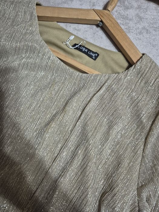 Продам новое платье