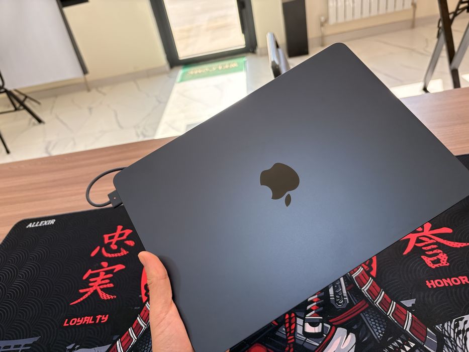 Продам Macbook Air M3 2024