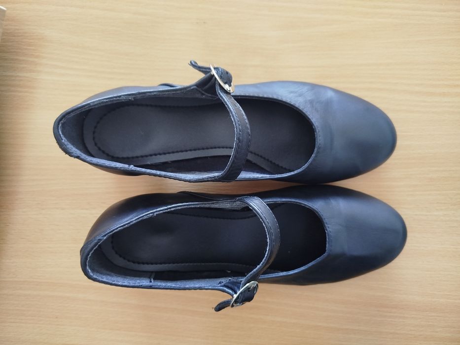 Дамски скарпини 39 номер