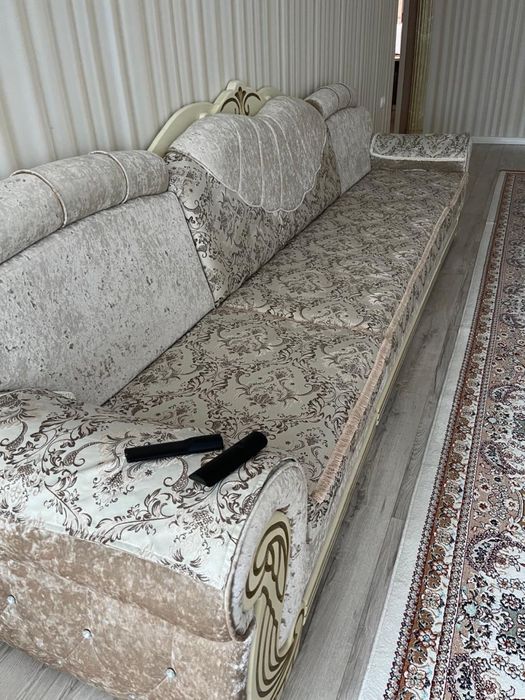 Диван для гостиной