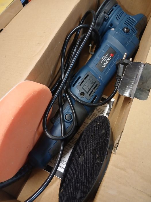 Продам шлифовальную машинку.