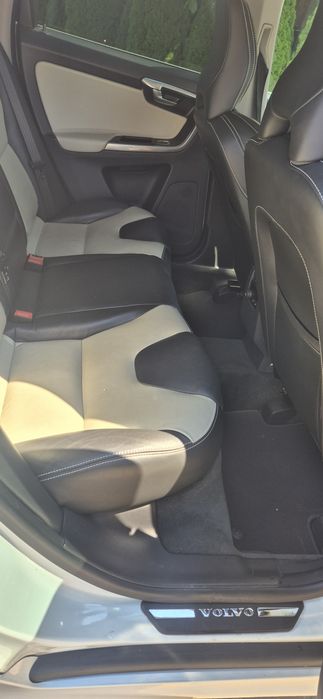 VOLVO XC60 2015 — imagine 5