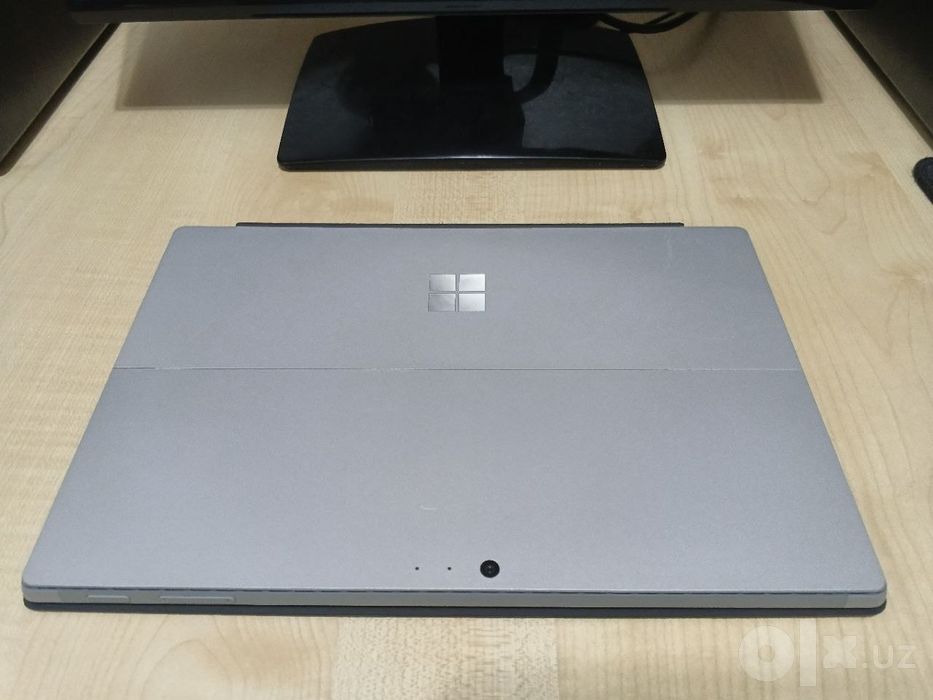 Microsoft Surface Pro 6 12,3" 2,5K Touch/CORE i5-8350U/8GB/256GB NVMe