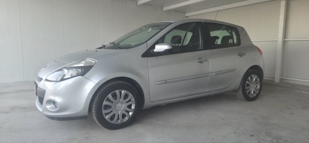 BGN Renault Clio  1.2 100 кс., Хечбек, 2100€, нов внос, Добрич