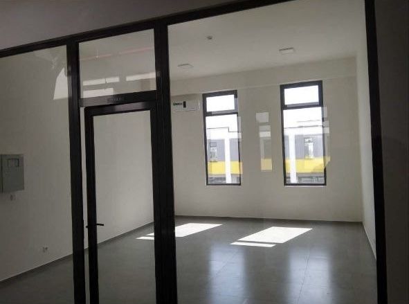 Сдаётся нежилое помещение Сергели Index, 1 ая линия у дороги