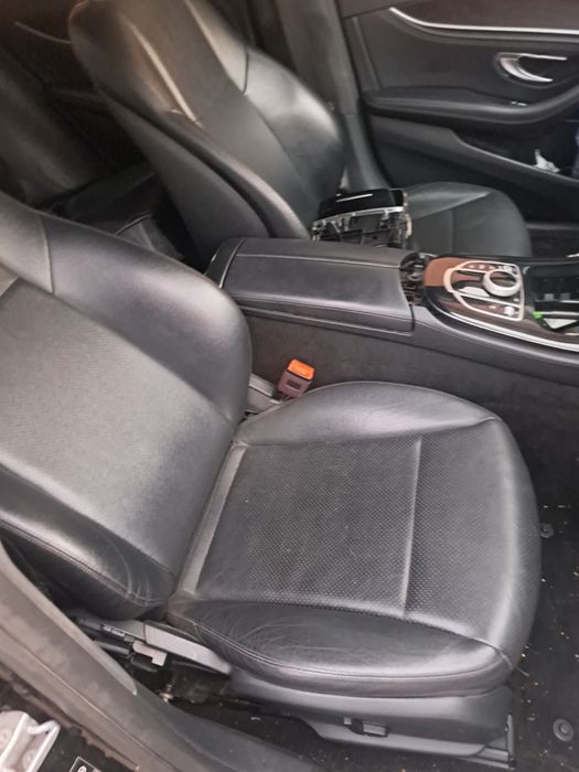 Dezmembrez mercedes E 220 w213 2017