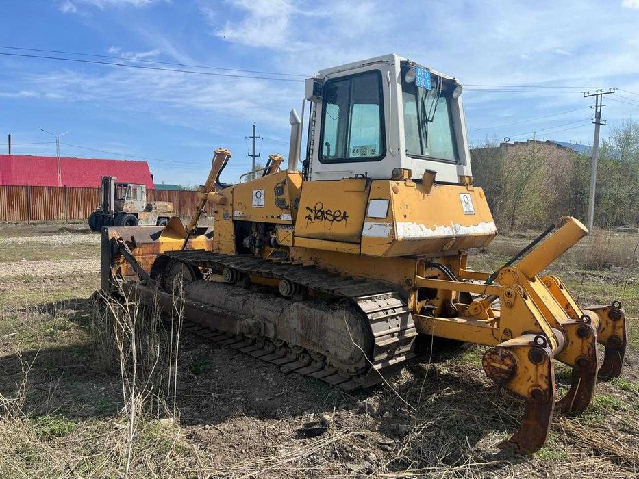 Продам Бульдозер