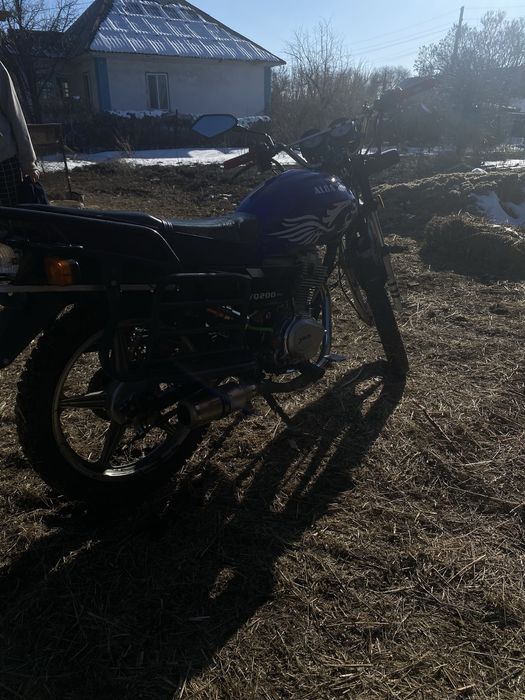 Продам мотоцикл yaqi 200 см2