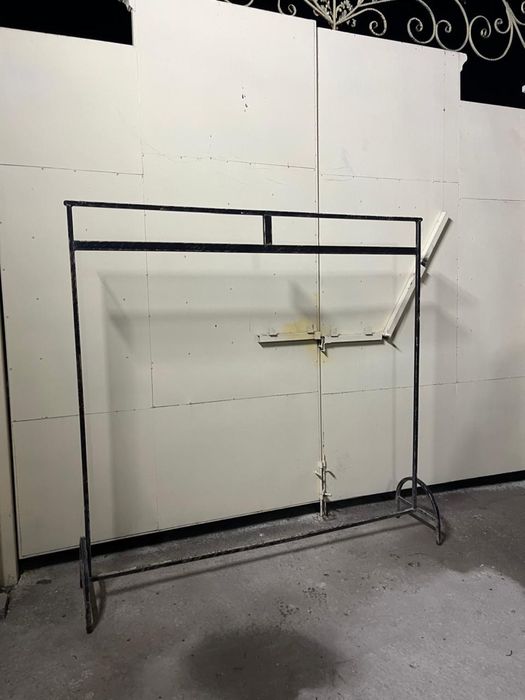 Стойа для одежды