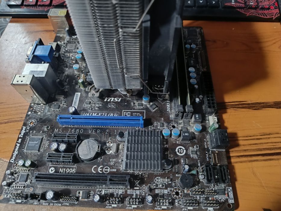 Материнская плата MSI H61M-E23 (B3)