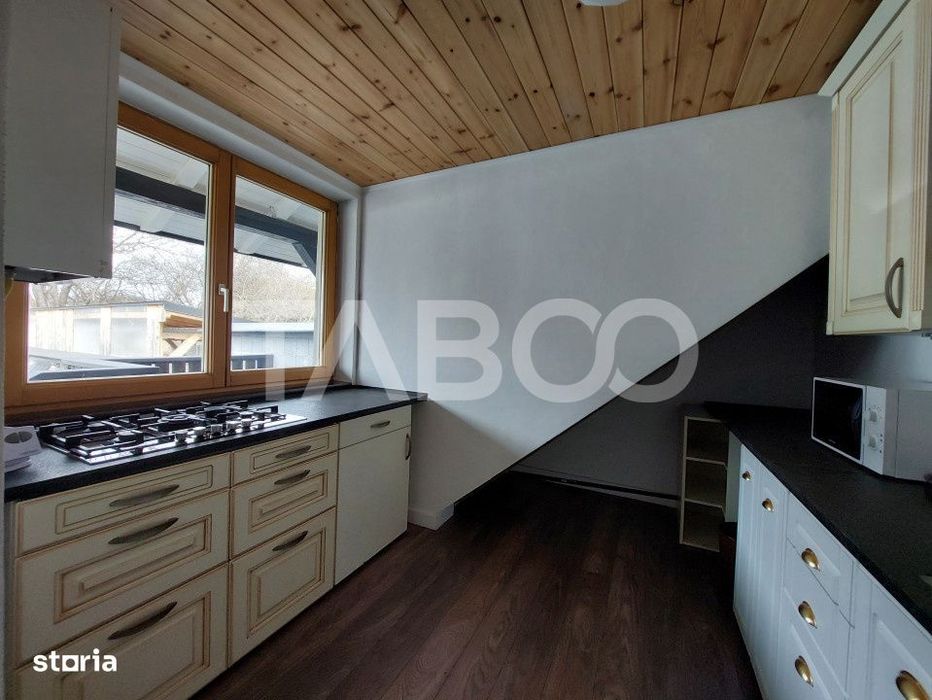 Casa de inchiriat 120 mp 3 camere 2 bucatarii 2 bai zona Gusterita