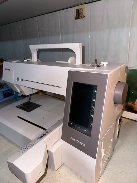 Вышивальная машина JANOME