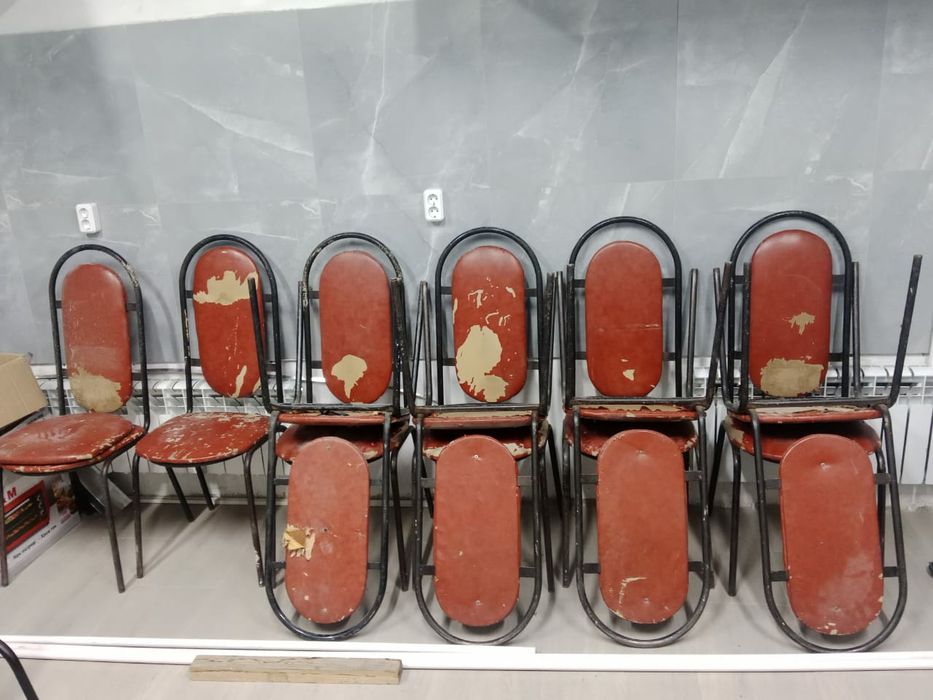 Продам стулья для кухни