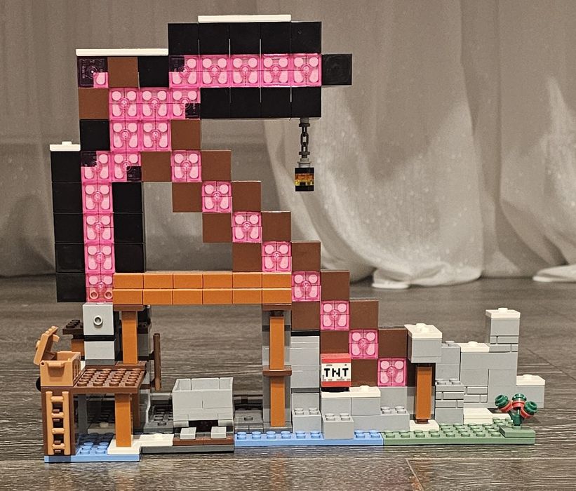 LEGO Minecraft 21277 Mina Târnăcop - 100% COMPLET (La pungi ca NOU)