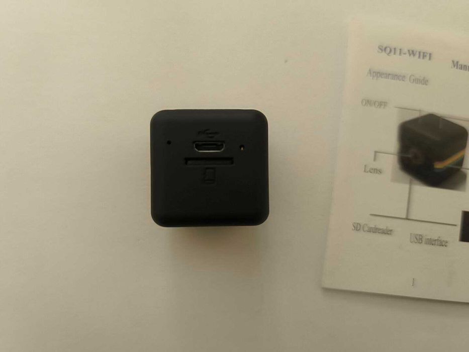 Camera video mica cu stand si magnet