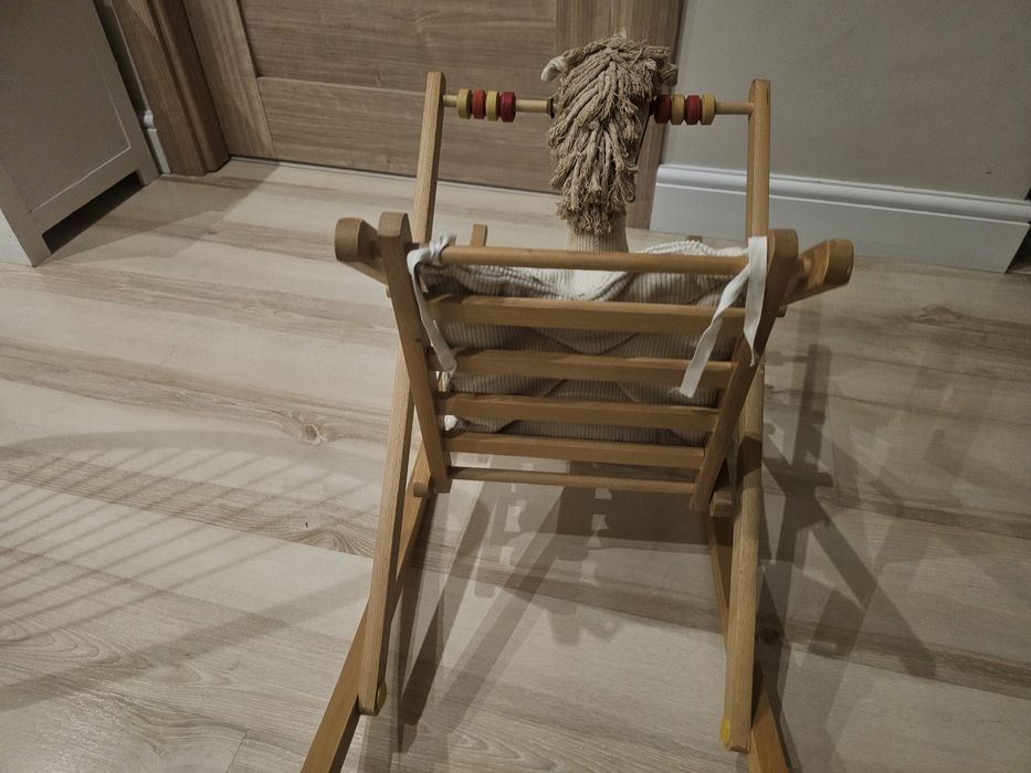Vând  căluț  leagan din lemn si material