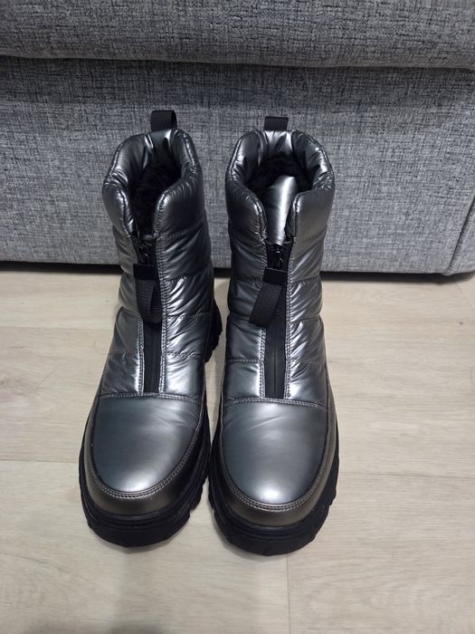 Ботинки зимние новые