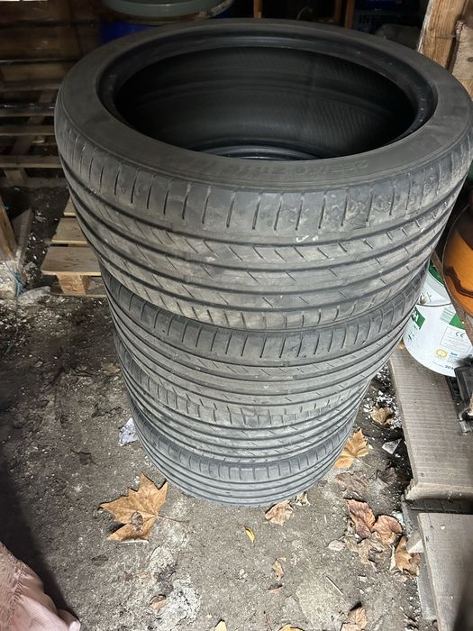 Летни гуми 255/40R19