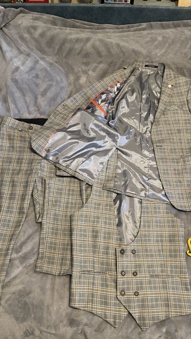 Costum barbatesc marimea 46