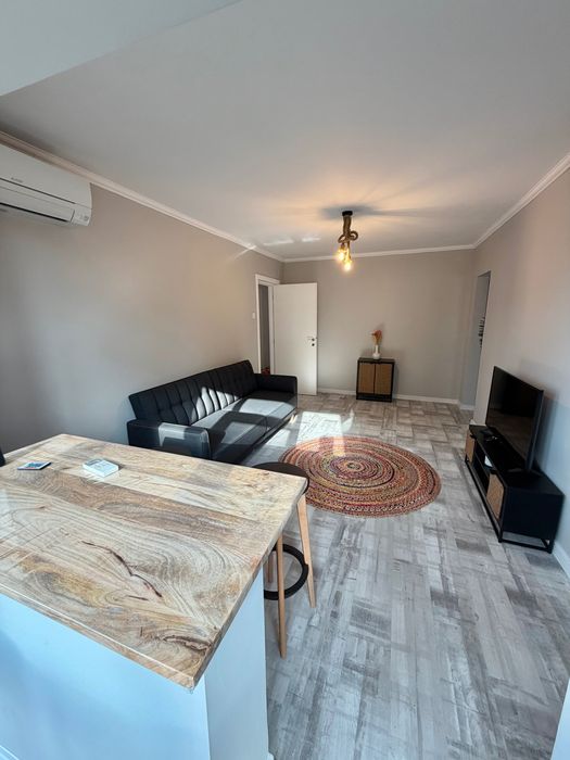 Închiriez apartament cu 3 camere în Craiova, Cal. Bucuresti, zona Viitorul