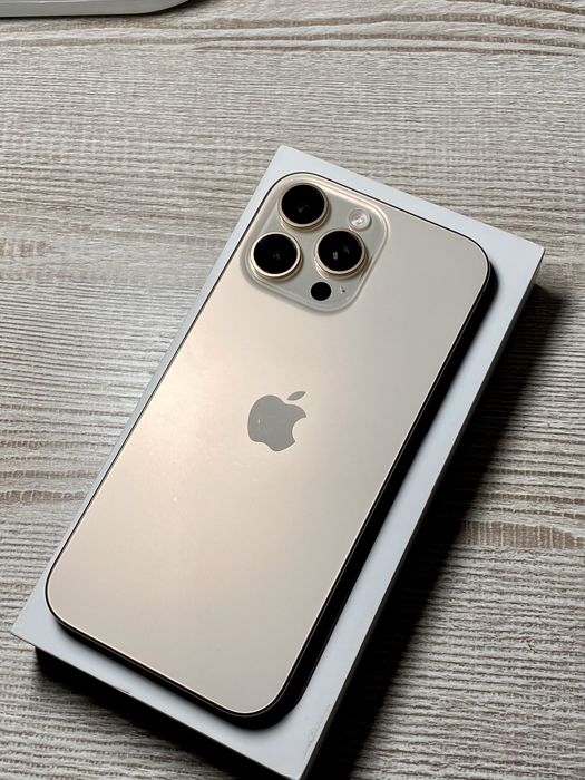 iPhone 16 Pro Max 256GB Desert Titanium вариант ураган