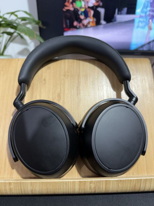 Casti Sennheiser Momentum 4 ANC