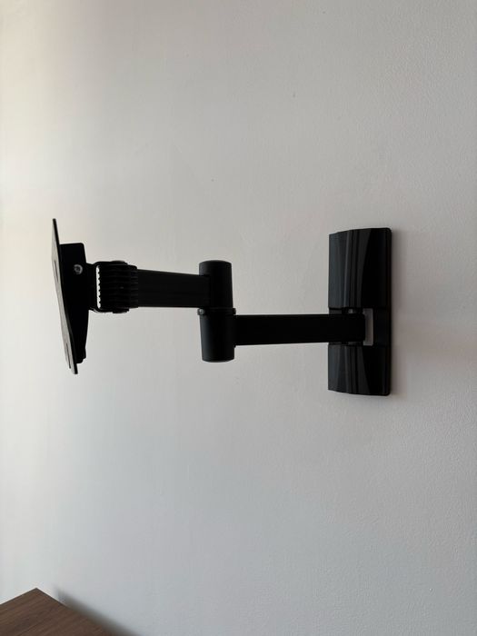 Телевизор “Самсунг”.