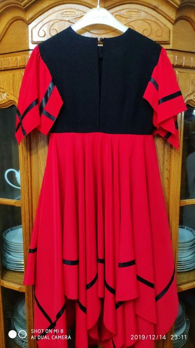 Платье для девочки. Торг.