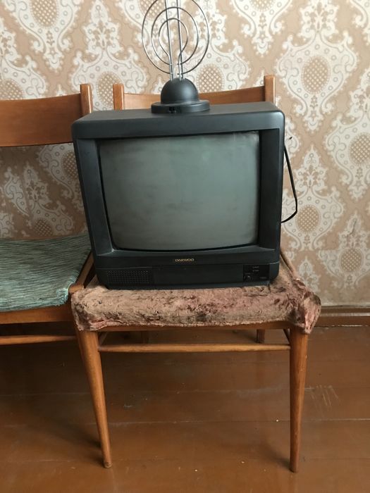 Телевизор Daewoo в отличном состоянии, Д 37 см,