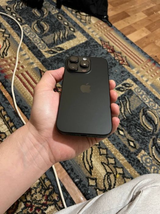 Айфон 16про в хорошем состоянии