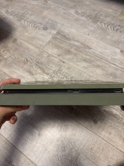 Playstation 4 Slim