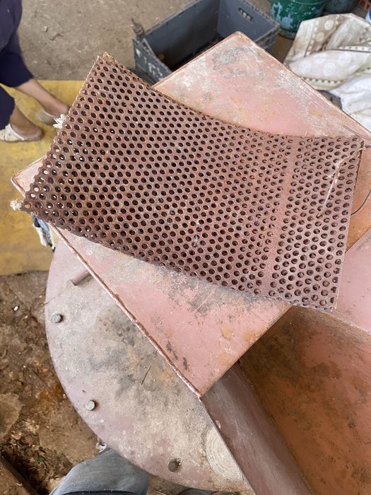 Фуражомелка с работещ елетромотор