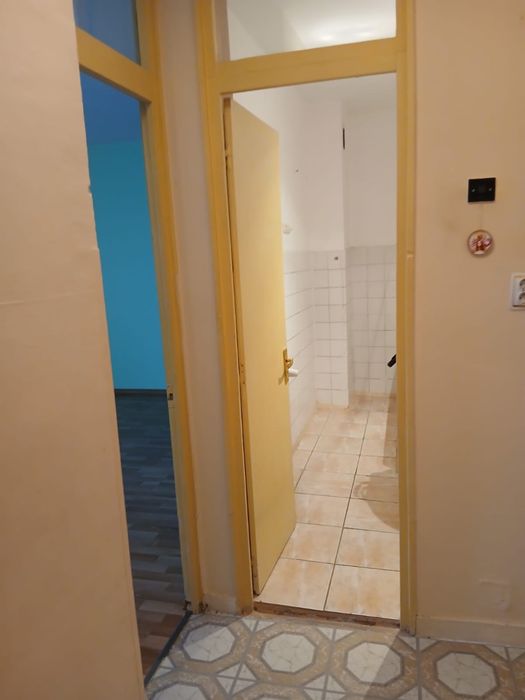Ocazie!Apartament cu una cameră decomandat Mazepa (banci).