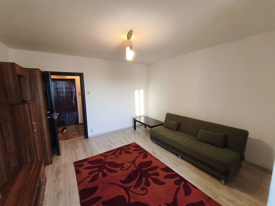 Închiriez garsonieră