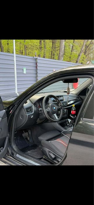 Vând BMW x1 xDrive