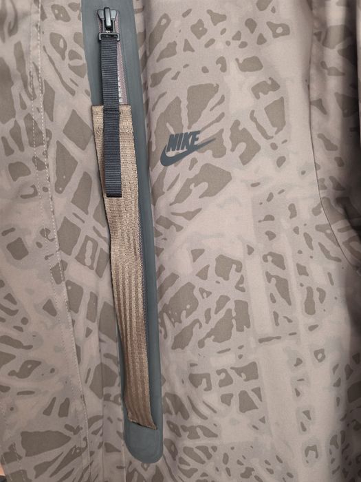 The Nike Storm Fit ADV jacket M large