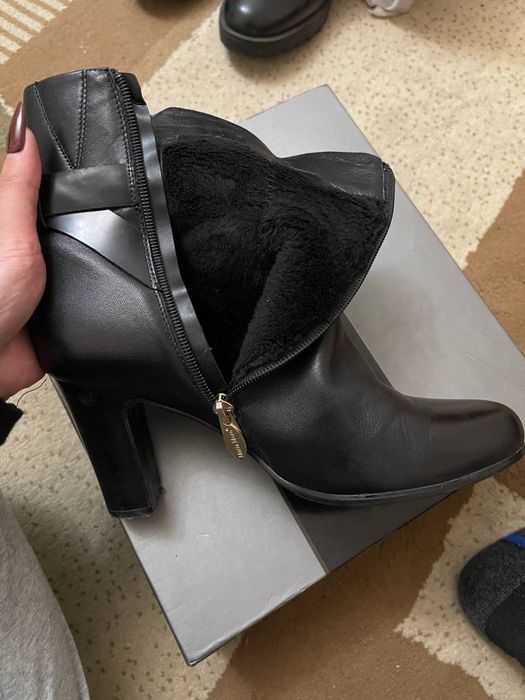 Продаются ботинки