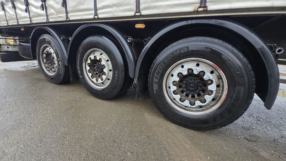 Cat tractor iveco si semiremorca sommer