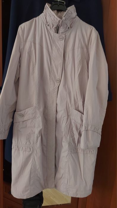 Продам верхнюю одежду