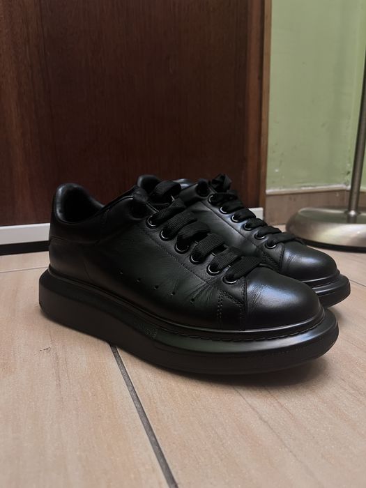 Класически черни кожени маратонки модел Alexander Mcqueen