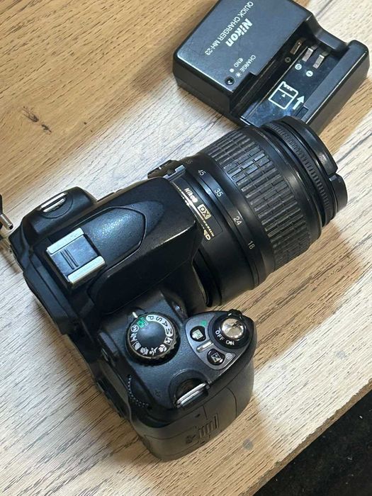 фотоапарат Nikon D40