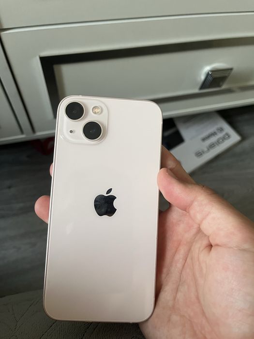 Продам Iphone 13