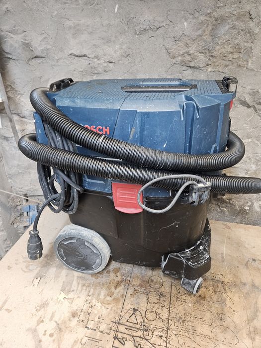 Прахосмукачка Bosch gas35