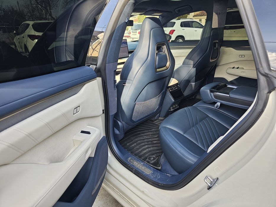 ZEEKR 001. Y Z SPORT. 2TA Matorli Restaylin. Yili 2024. Yurgani  44000