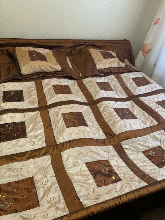 Покрывало    для  двухспальней   кровати