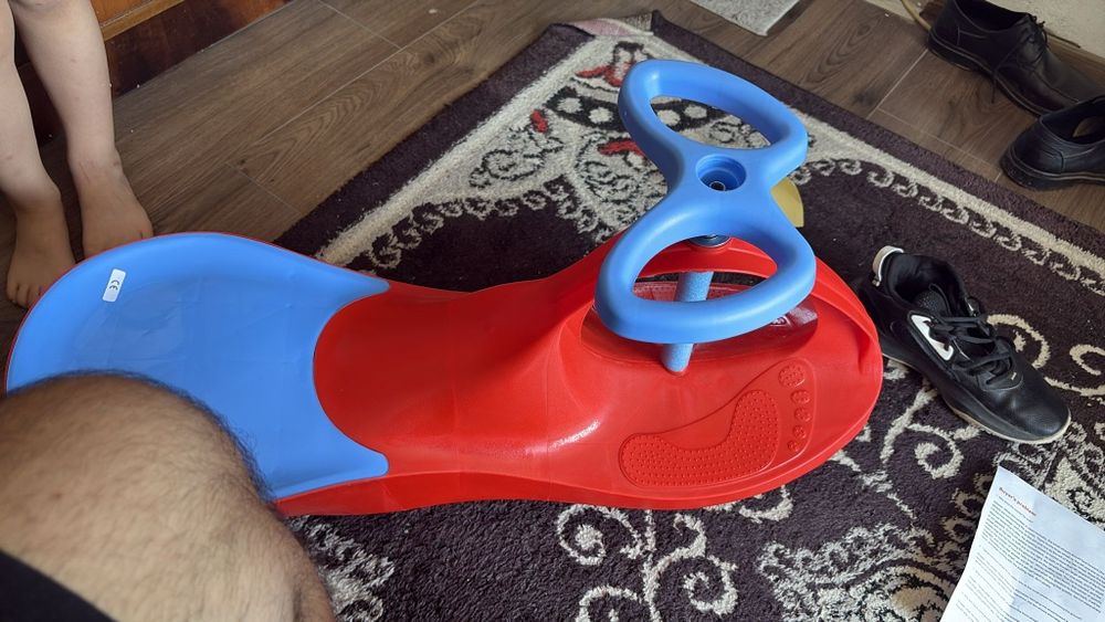 Vând masinuta 5 roti