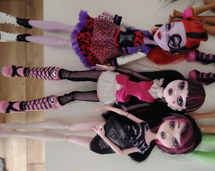 Продам/обменяю кукол монстр хай