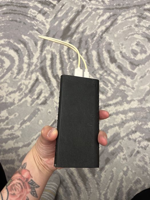 продам power bank xiaomi