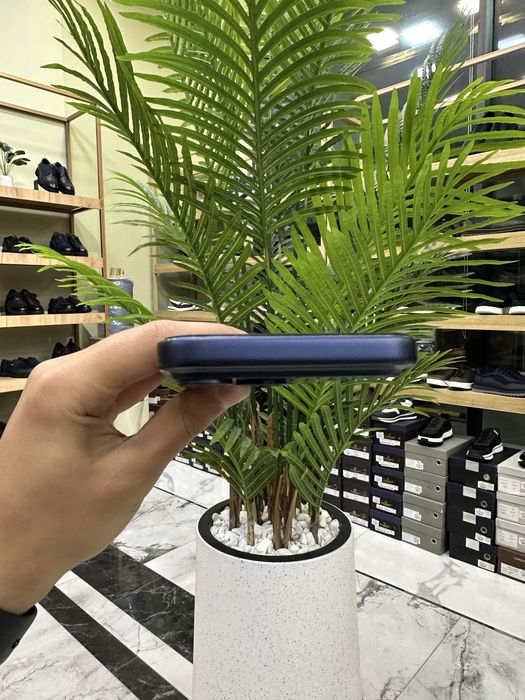 Iphone 17 pro max 100% yomks sim