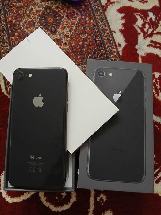 Айфон 8 черный 64GB